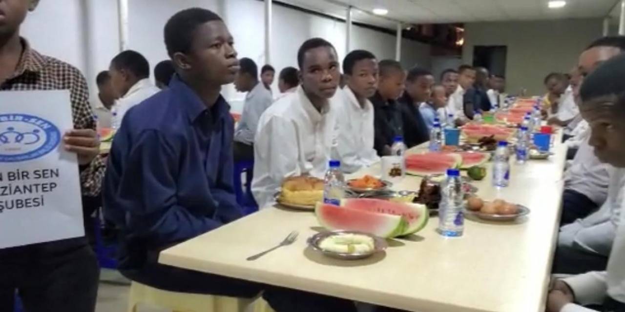 Bem-bir-sen Gaziantep Şubesi’nden Afrika’daki Yetimlere Sahur