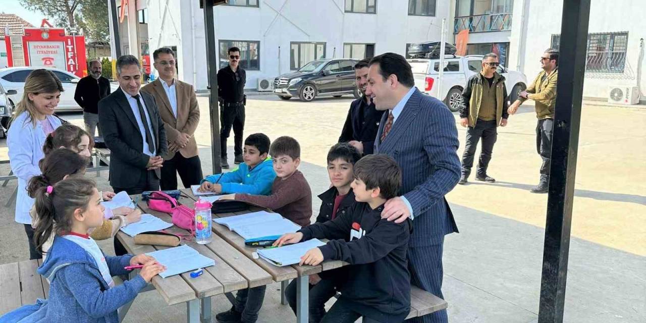 Bilgievi Öğrencilerine Hediye Ders Kitabı