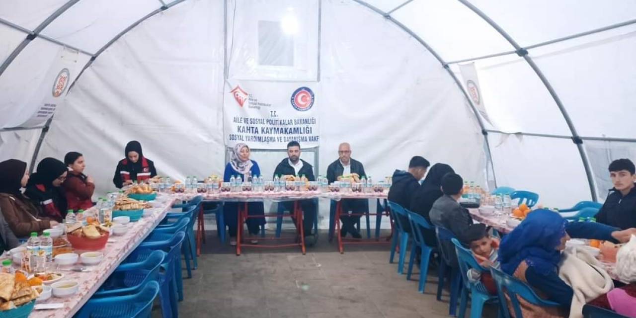 Kaymakam Korkutata Yetimlerle İftarda Bir Araya Geldi