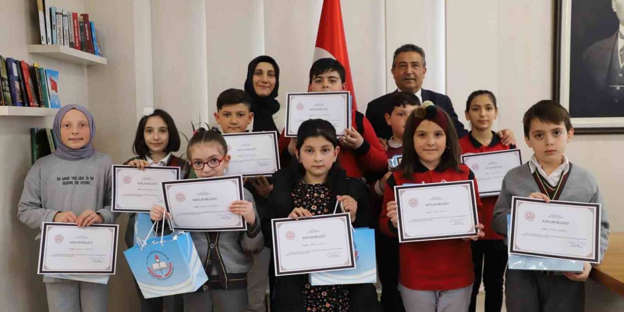 Minik Eller Tasarlıyor Projesinde Dereceye Giren Öğrenciler İl Milli Eğitim Müdürlüğünde Ağırlandı