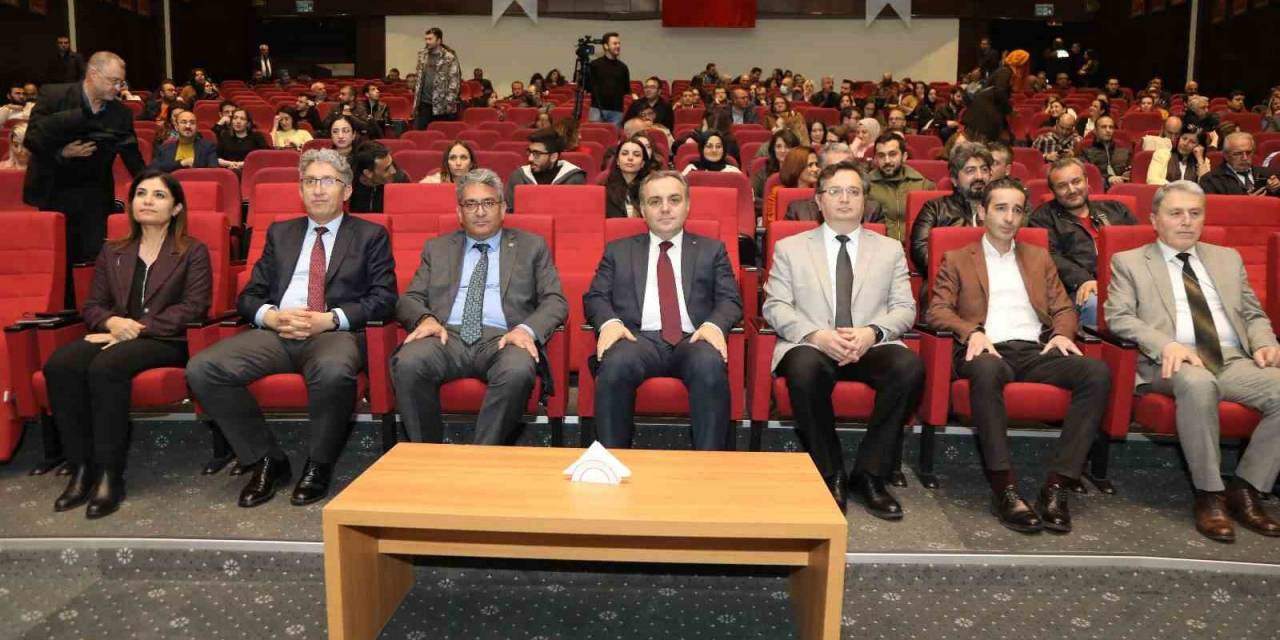 Erü’de ‘deprem Bölgesiyle Tek Yürek Erü’ Konulu Söyleşi Düzenlendi