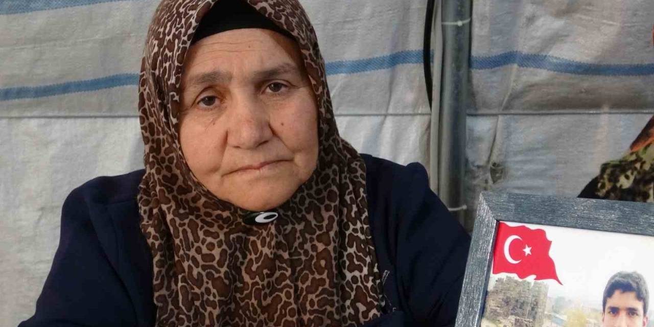 Evlat Nöbetindeki Bedriye Uslu: “oğlum, En Güzel Yer Anne Ve Babanın Yanıdır”