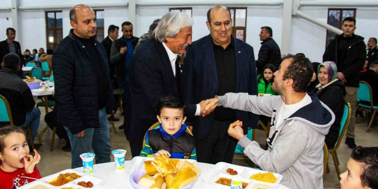Şehit Ve Gazi Aileleriyle Bir Araya Geldi