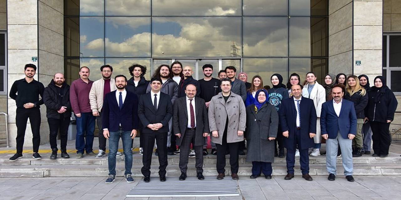 Rektör Çakmak Teknofest’e Katılacak Takımlara Başarı Diledi
