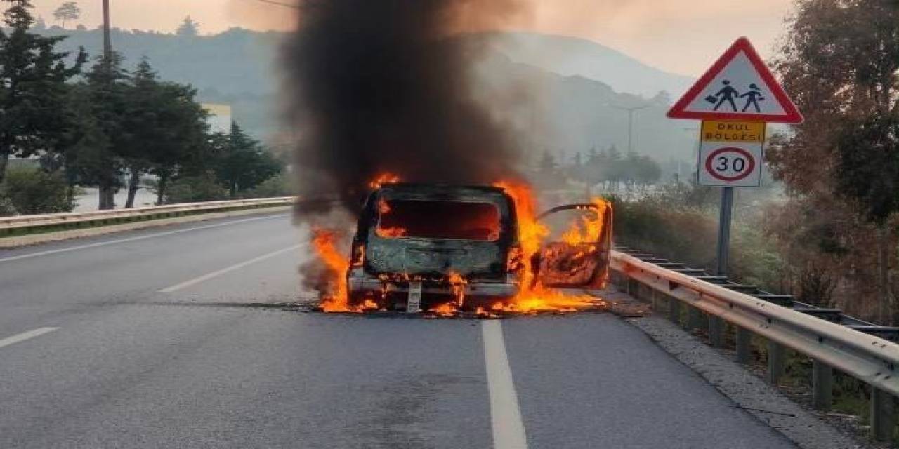 Seyir Halindeki Ticari Araç, Alev Topuna Döndü
