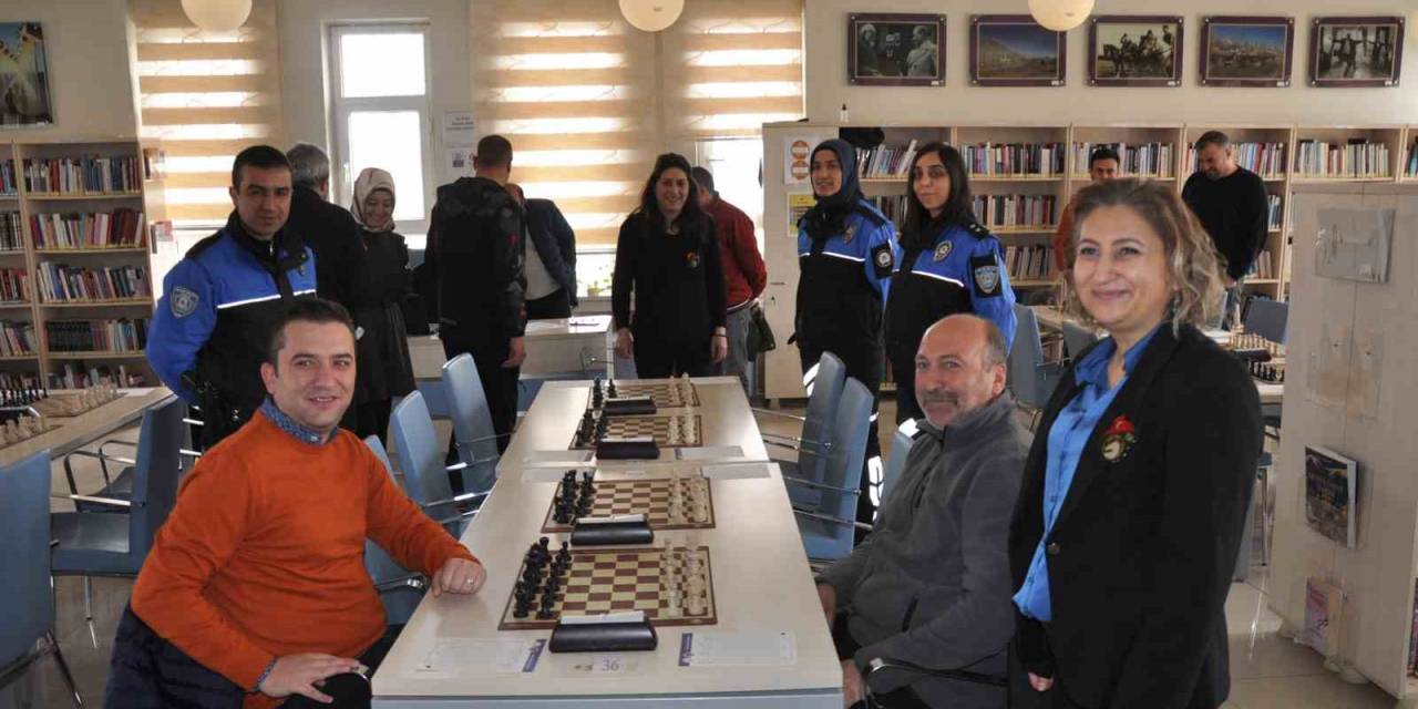 Kars’ta Satranç Turnuvası Yoğun İlgi Gördü