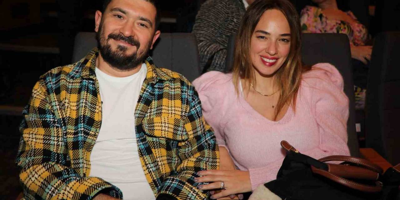 Ünlü Oyunculardan "yaşamak Mı Yoksa Ölmek Mi?" Prömiyerine Tam Not