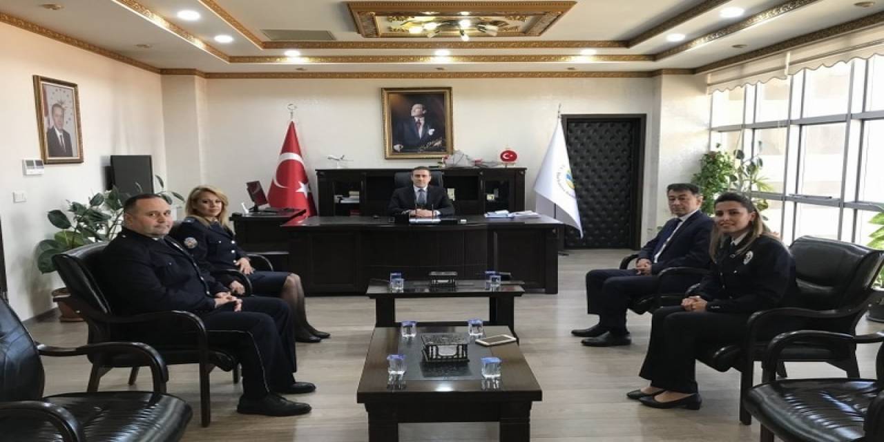Burhaniye’de Polisler Kaymakam Memiş’i Ziyaret Etti