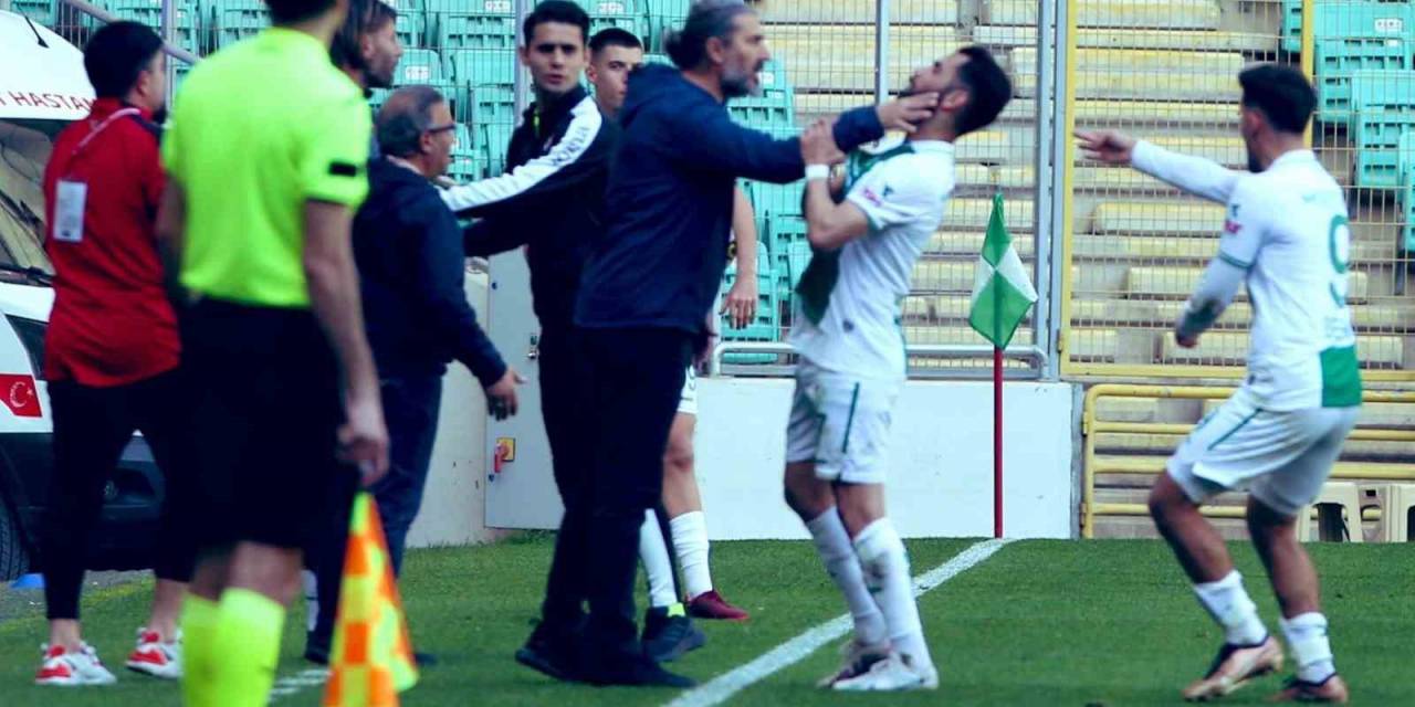 Teknik Direktör Ahmet Yıldırım, Bursasporlu Futbolcunun Boğazını Sıktı