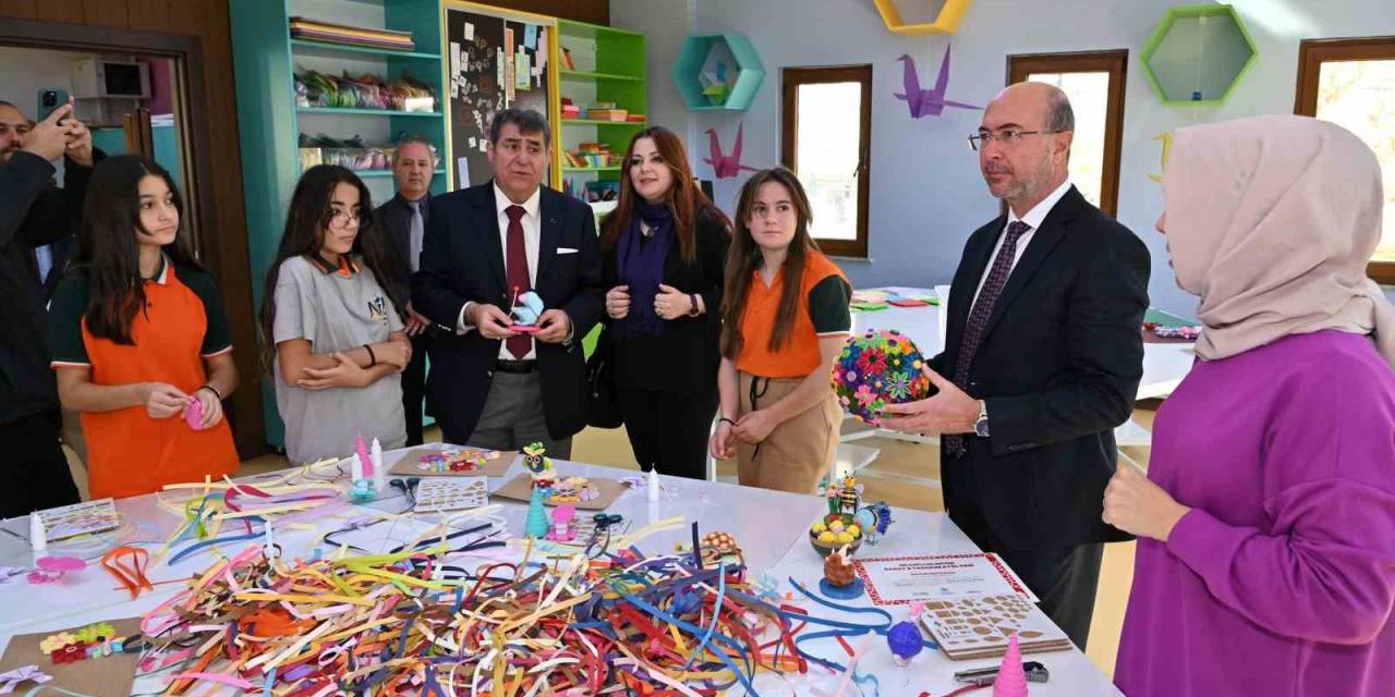 Sanat Ve Tasarım Atölyesi’ne Öğrencilerden Yoğun İlgi
