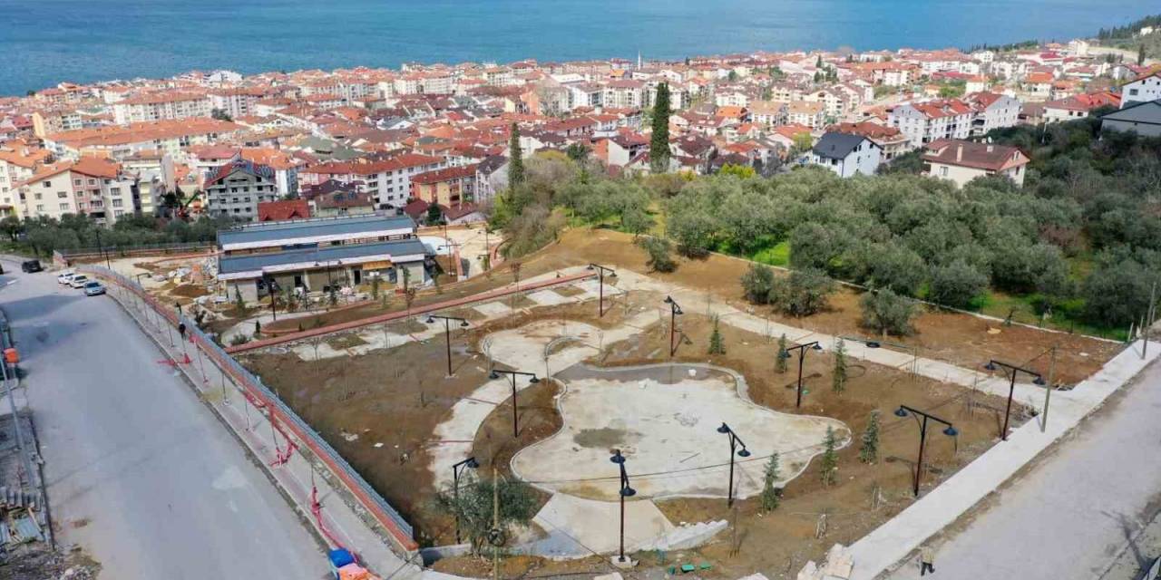 Karamürsel Millet Bahçesi’nde Yoğun Tempo