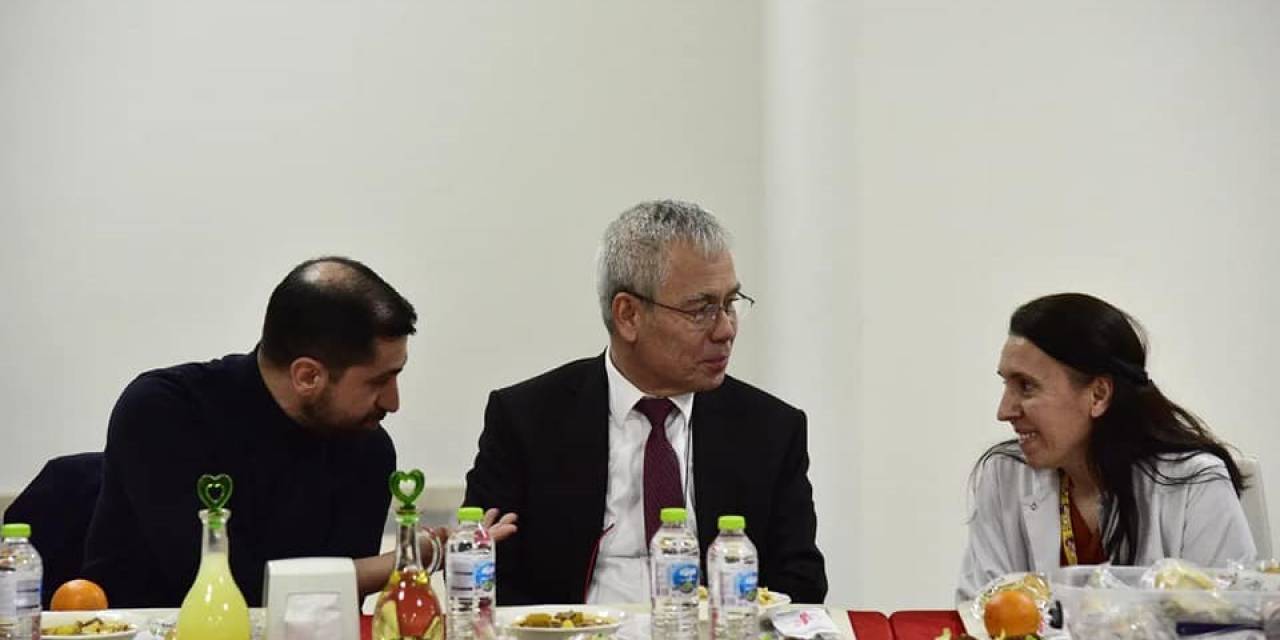 Vali Yardımcısı Çorav Ve Müdür Damkacı Sağlık Çalışanları İle Buluştu