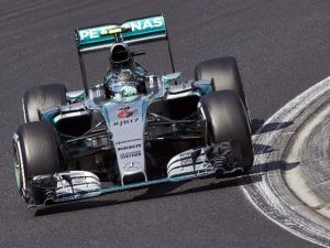Mercedes Amg Petronas Podyumu Hedefliyor