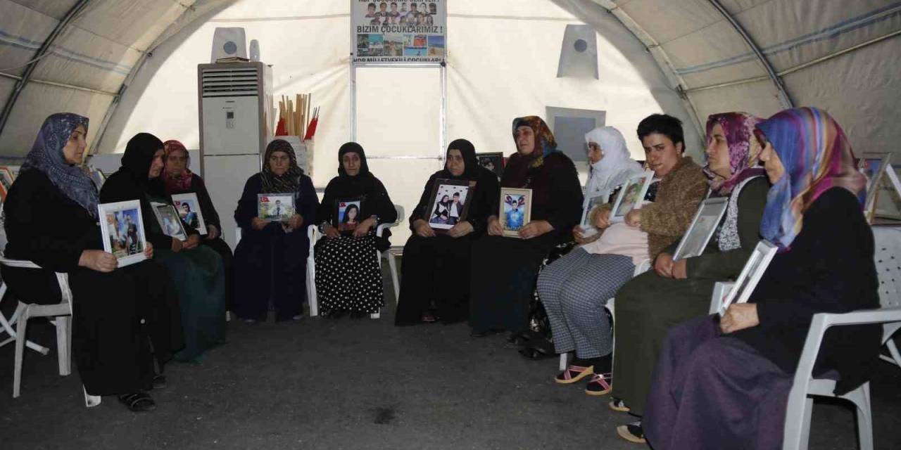Ailelerin Hdp Ve Pkk’ya Karşı Evlat Nöbeti Devam Ediyor