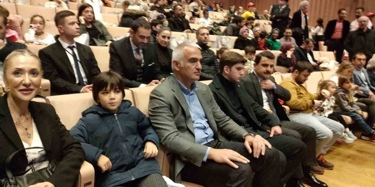 Bakan Ersoy: "dünyada Abd’den Sonra En Çok Film İhraç Eden Ülkeyiz"