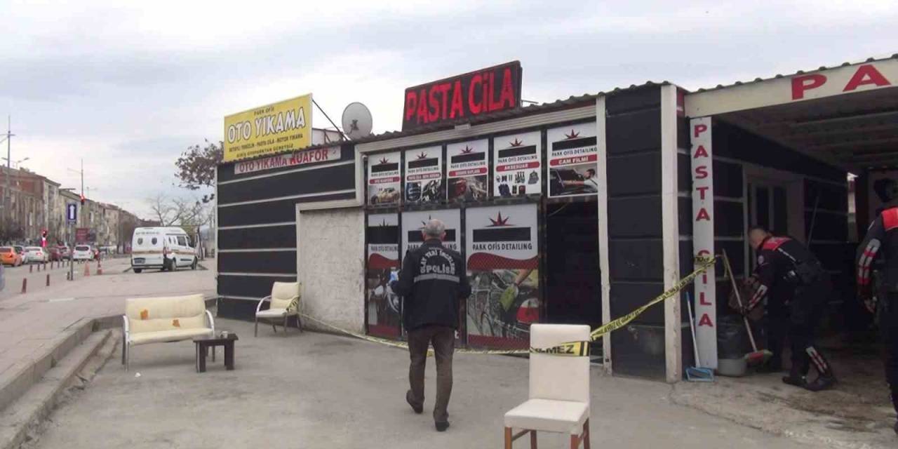 Oto Yıkamacıda Çıkan Tartışma Kanlı Bitti: 2 Yaralı