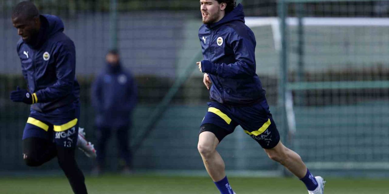 Fenerbahçe, Fatih Karagümrük Maçı Hazırlıklarını Tamamladı