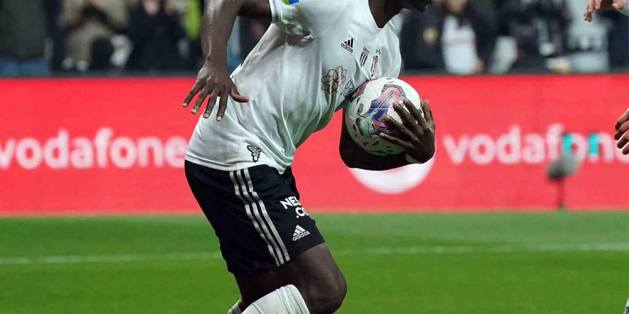 Aboubakar Son 5 Maçta 6 Gol Attı