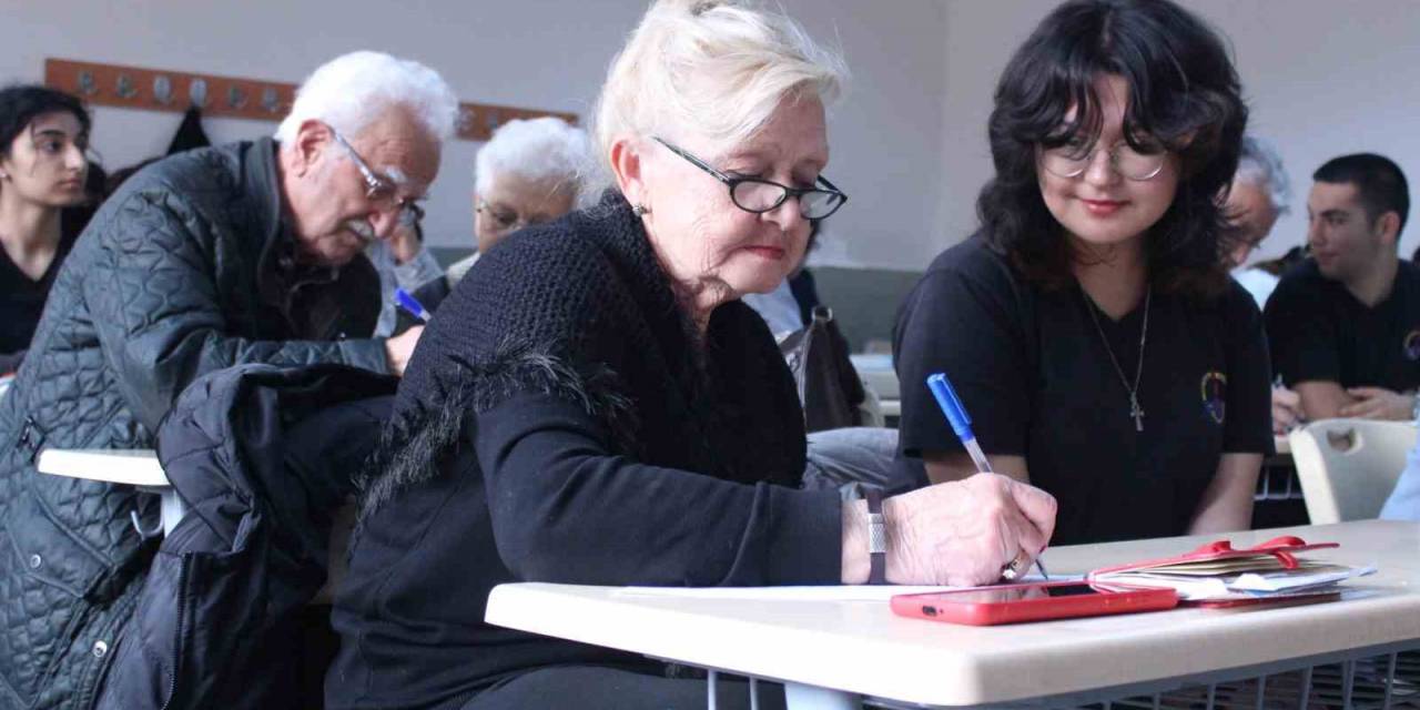 "mutluluk Üniversitesi"