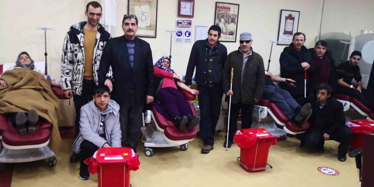 Kent Konseyi Engelli Meclisi Üyeleri Kan Bağışında Bulundu