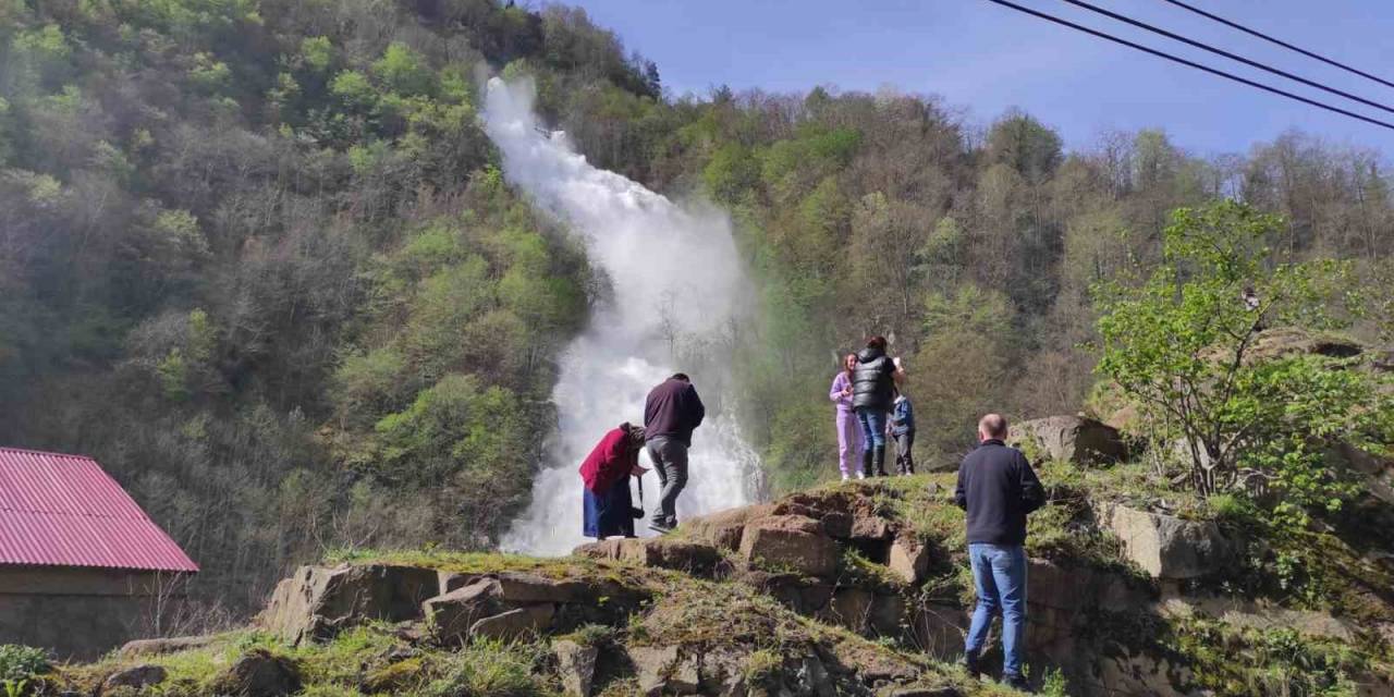 Giresun’da Yapay Şelale İlgi Görüyor