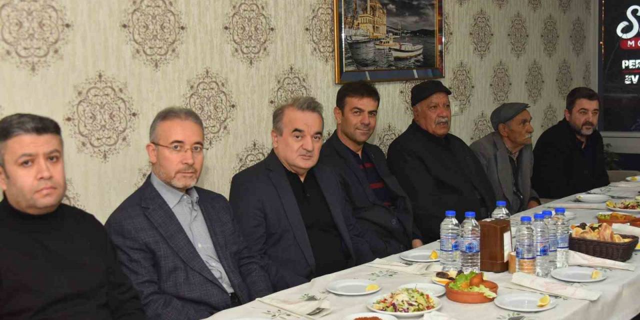 Romanlarla İftarda Bir Araya Geldi
