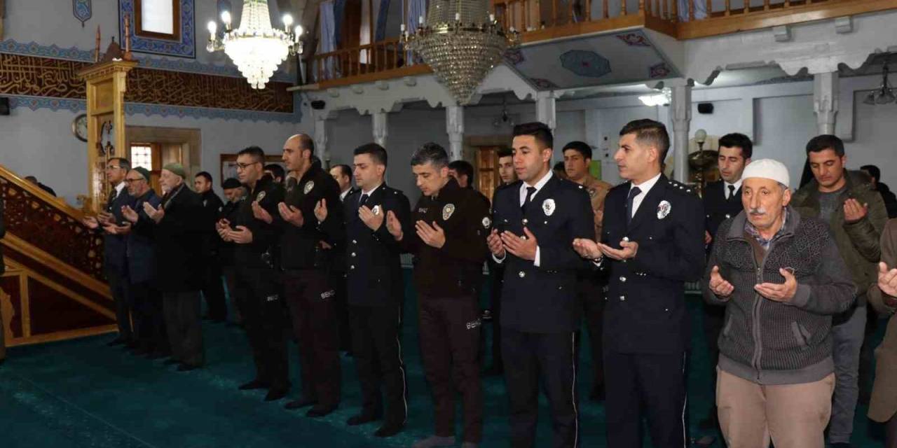 Oltu’da Şehit Polisler İçin Mevlit Okundu