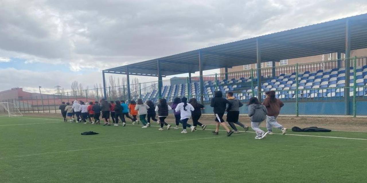 Polislik Hayali Olan Gençlerden Ücretsiz Hazırlık Kurslarına İlgi