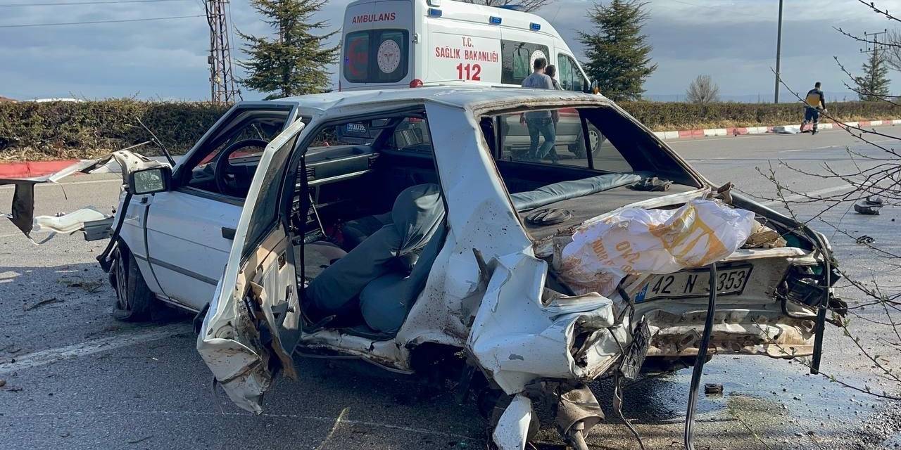 Karaman’da Üç Otomobilin Karıştığı Zincirleme Kaza: 3 Yaralı