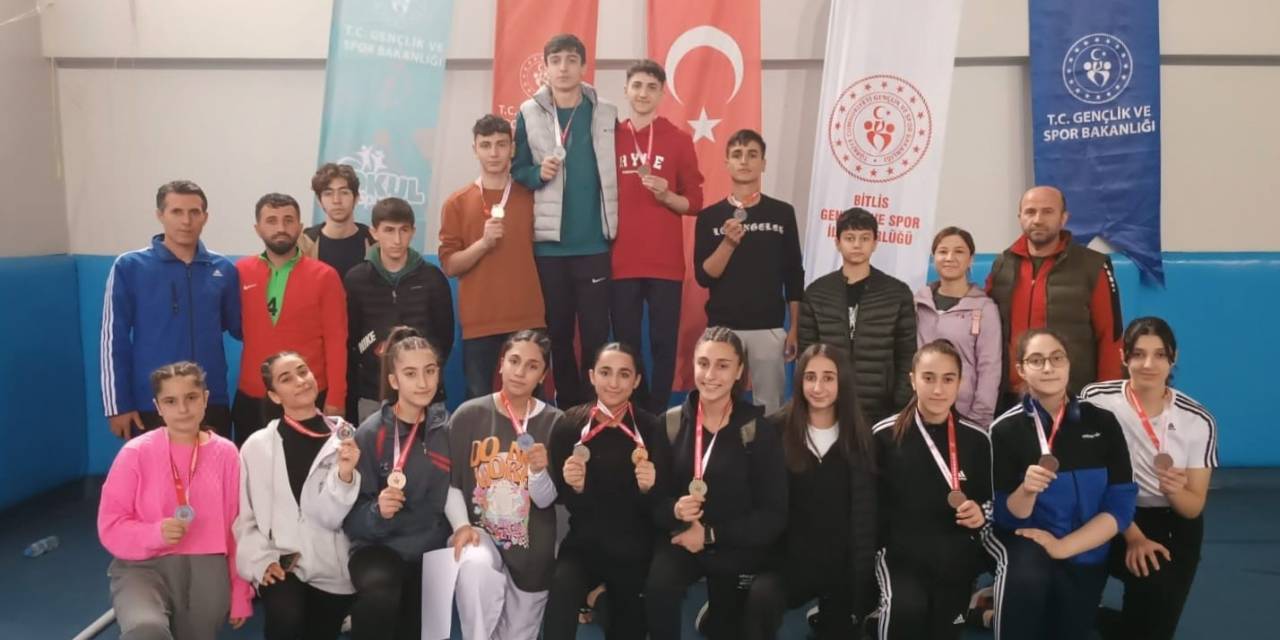 Diyarbakır’a Karate De 15 Madalya