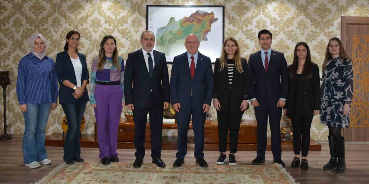 Uşak Üniversitesi Tasarımları İle Dünyaya Açılmaya Devam Ediyor