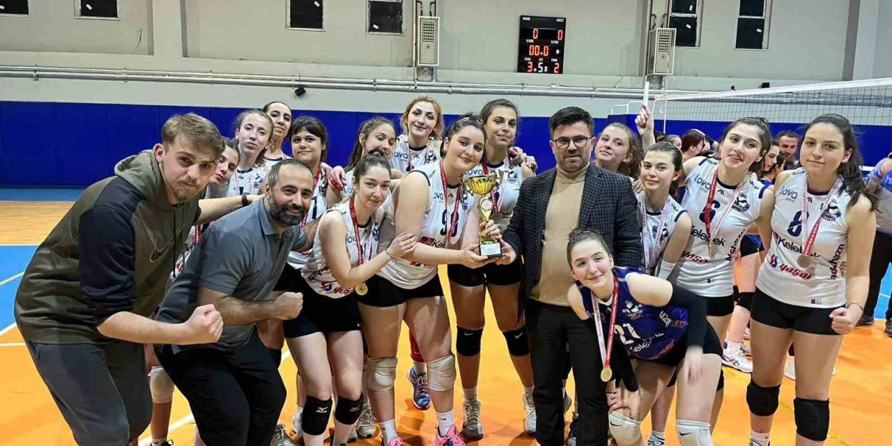 Mahalli Lig Yıldızlar Voleybol Sona Erdi