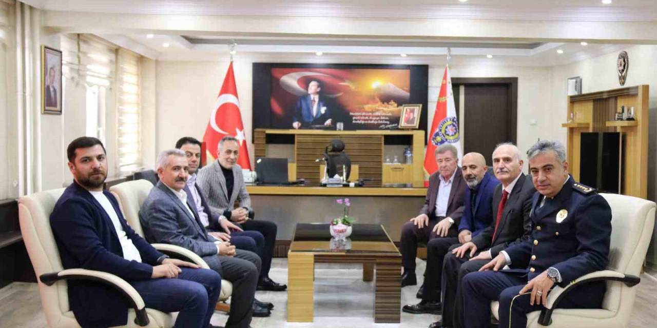 Ağrı Belediye Başkanı Karadoğan Polislerin Haftasını Kutladı