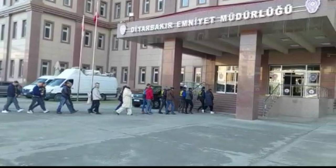 "togg’a Kredi" İlanı Verip 158 Milyon Liralık Vurgun Yapan 25 Çete Üyesi Tutuklandı