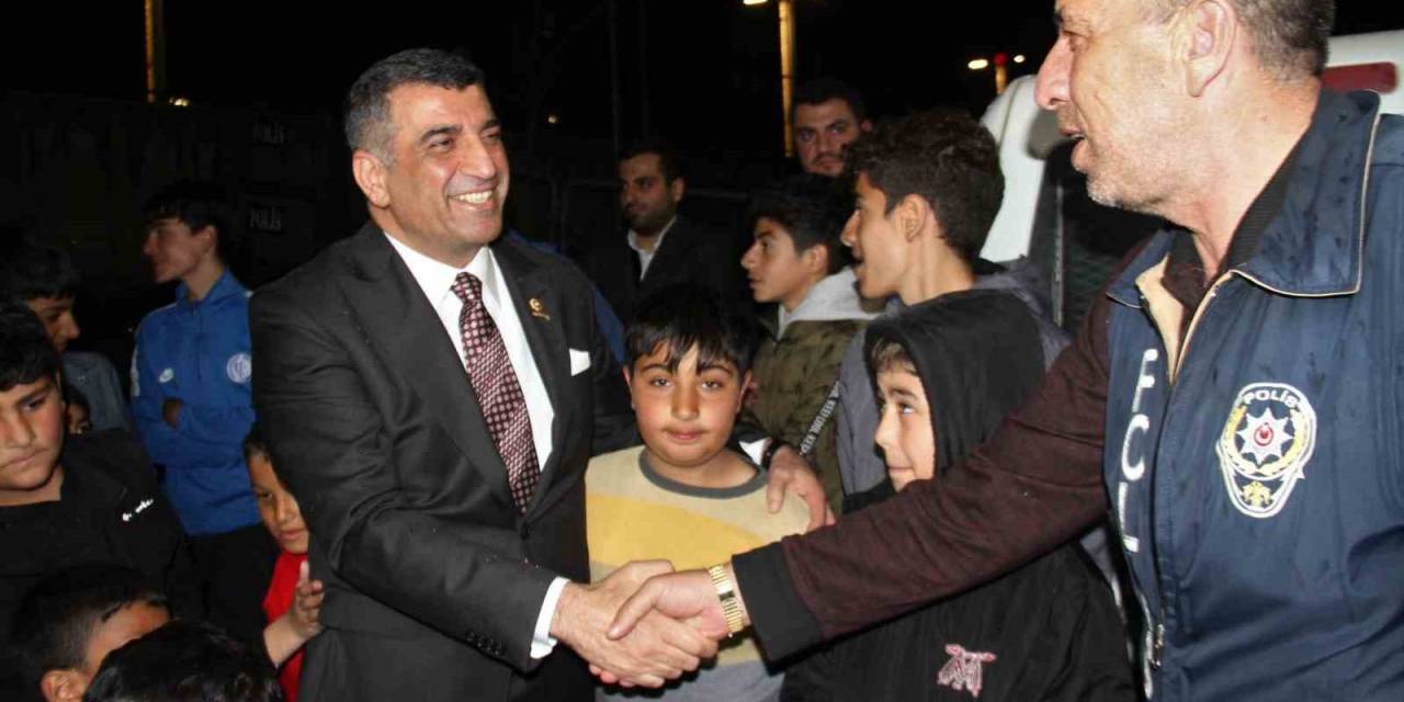 Chp’li Erol Polislerle Bir Araya Geldi