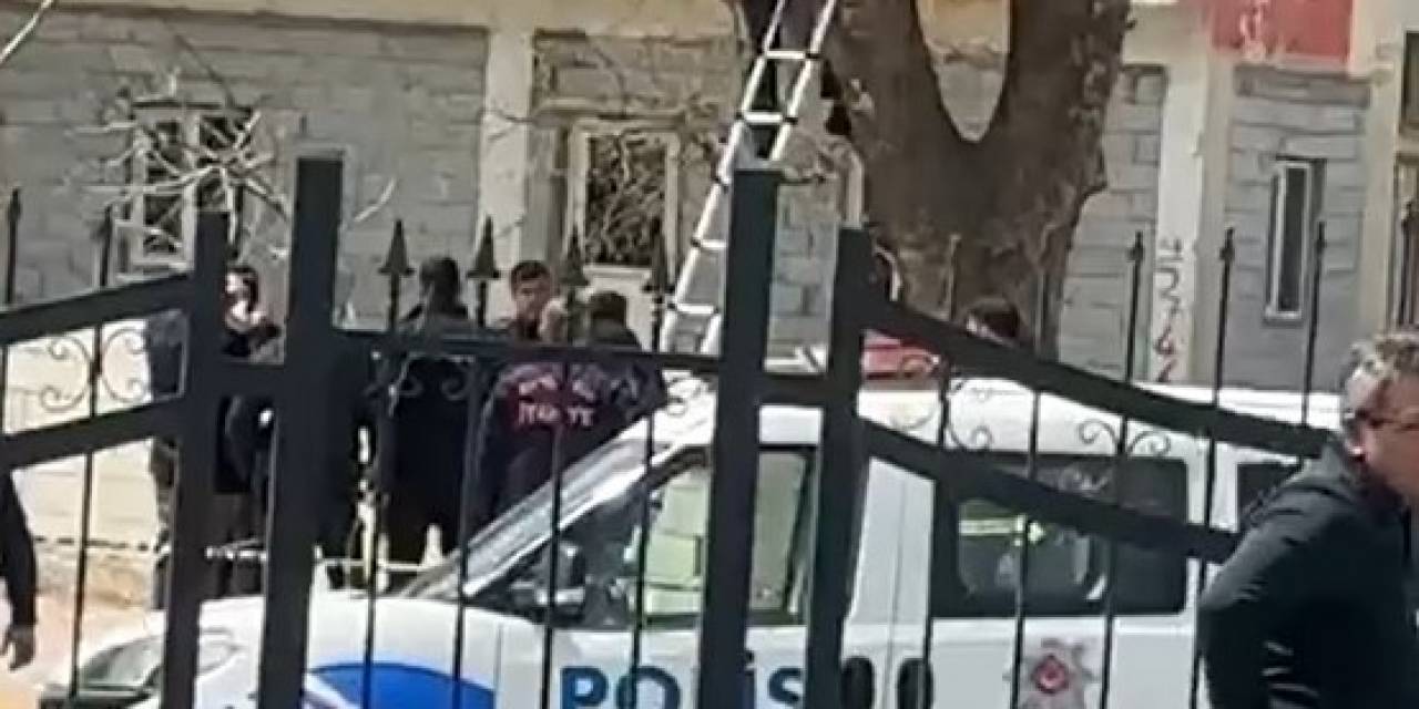 Yoldan Geçenler Gördüklerine İnanamadı