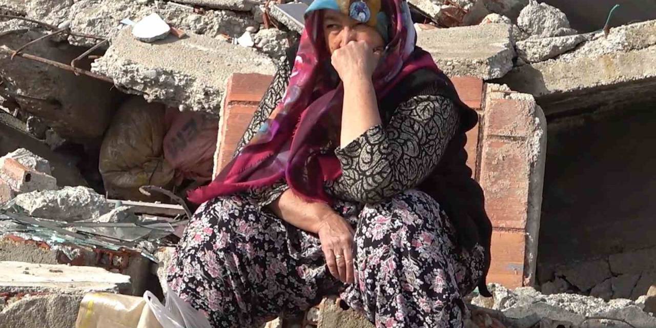 65 Gün Geçti, Göz Yaşlar Dinmedi: Evlerin Yıkıldığı Mahalle Enkaz Alanına Dönüştü