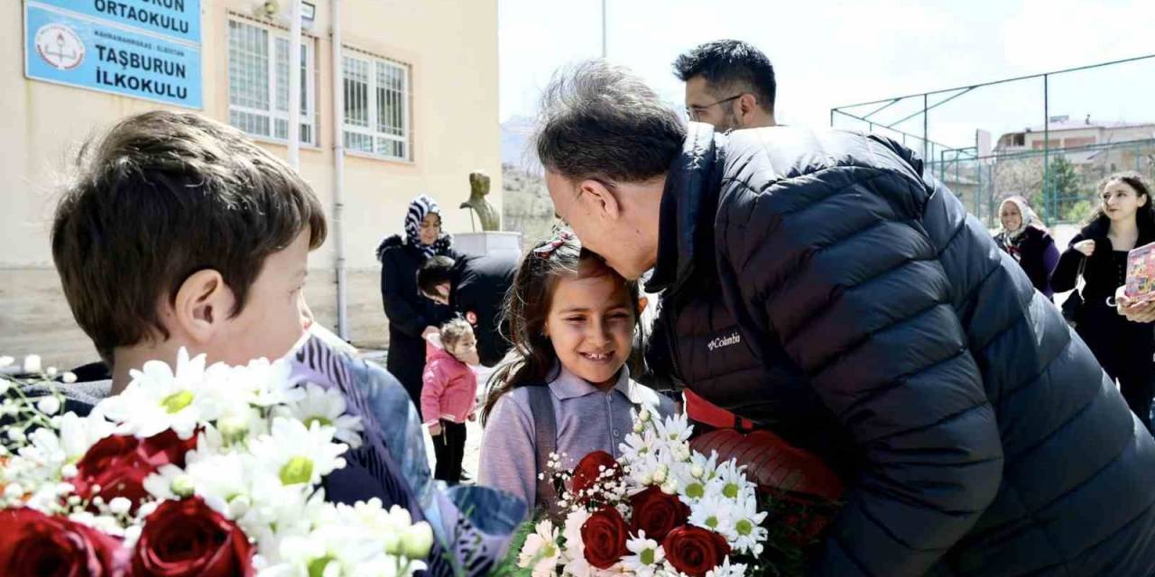 Vali Kızılkaya Öğrenciler İle Bir Araya Geldi