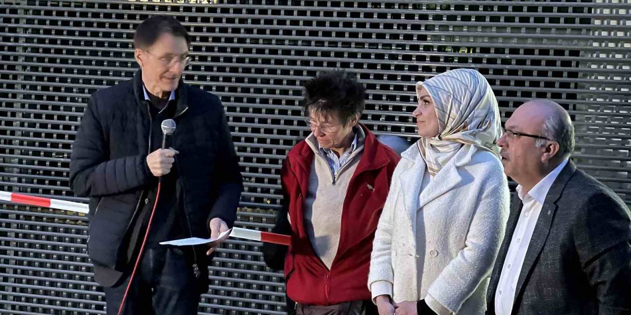 Almanya Sağlık Bakanı Lauterbach Türk Caddesi’nde İftara Katıldı