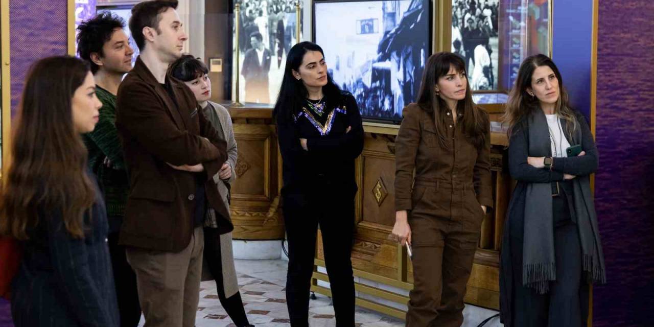 Robot Pinokyo Oyuncularından Yaşasın Cumhuriyet Sergisi’ne Ziyaret