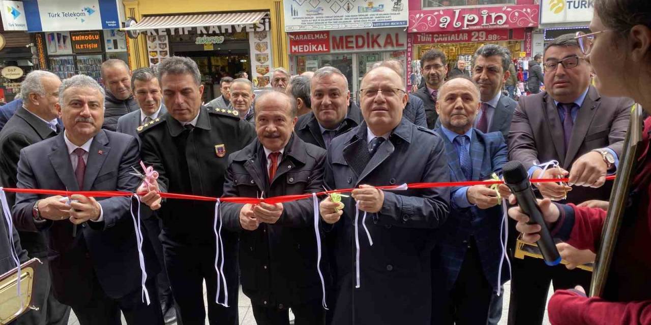 Kardeş Okul İçin Sergi Açıldı