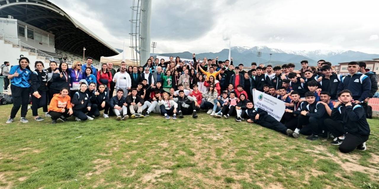 Aydınlı Sporculardan Madalya Şöleni