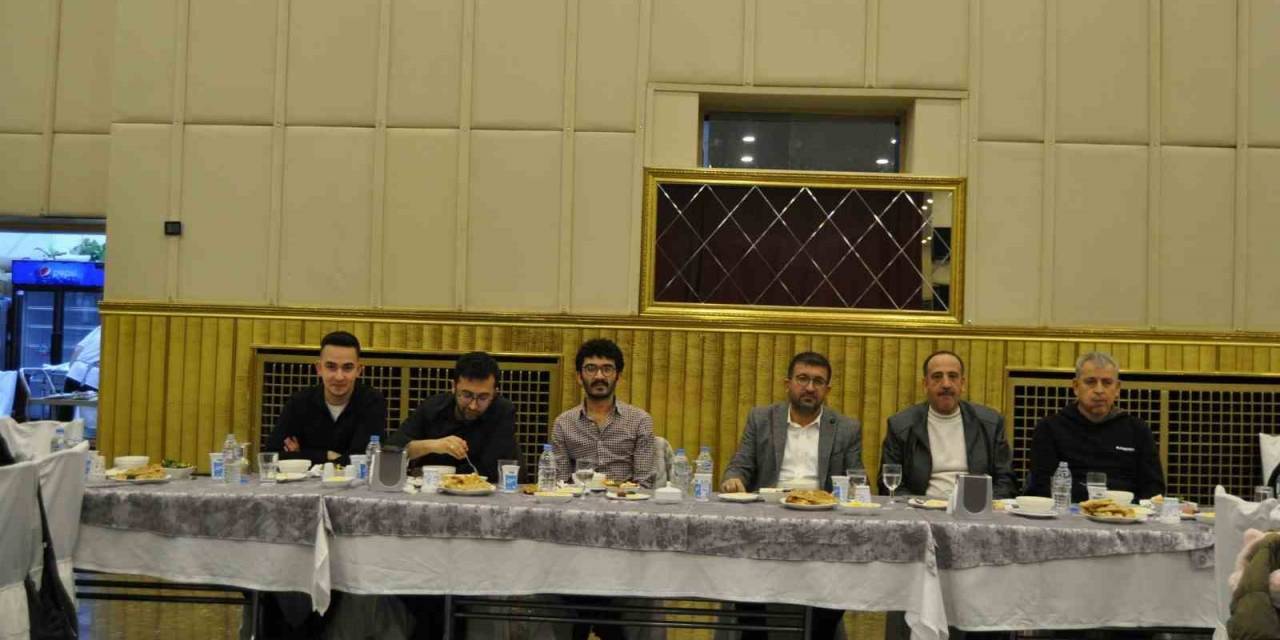 İş Adamından Depremzedelere İftar