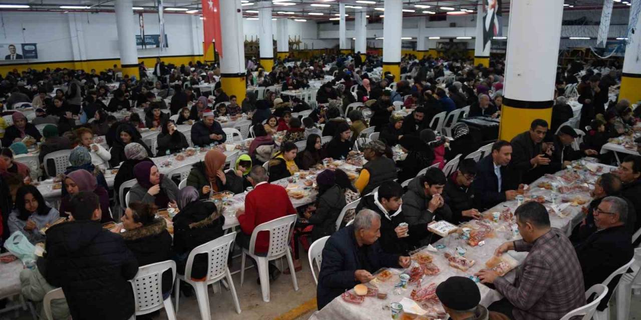 Esenyurtlular ‘halil İbrahim’ Sofralarında Buluşuyor