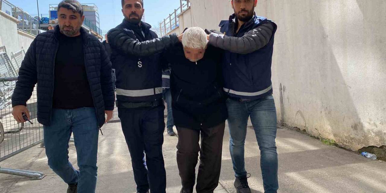 Tartışma Sırasında Polisi Öldüren Baba Ve Oğlu Tutuklandı