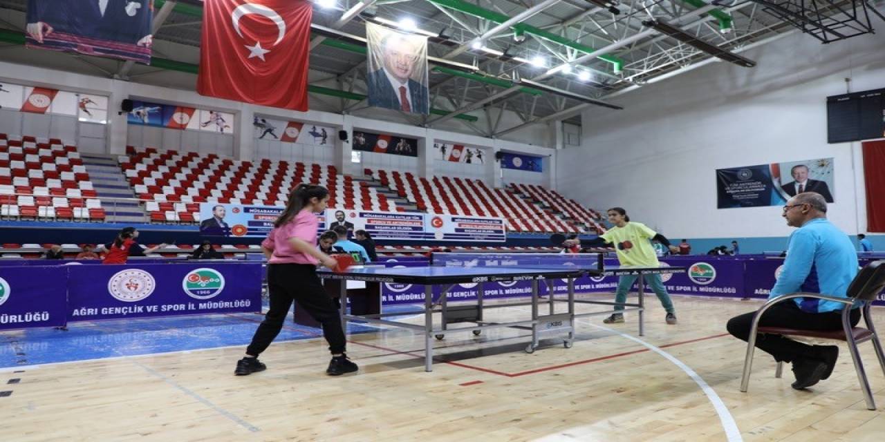 Masa Tenisi Grup Müsabakaları Başladı