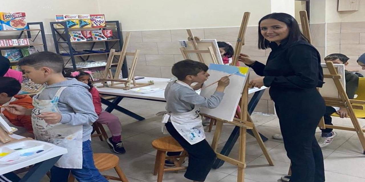 Depremzede Çocuklara Destek
