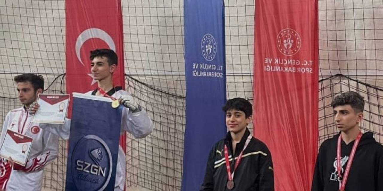 Batmanlı Taekwondocular Dereceyle Döndü