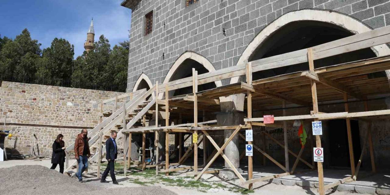 Niğde’de Tarihi Kilise Kütüphaneye Çevriliyor