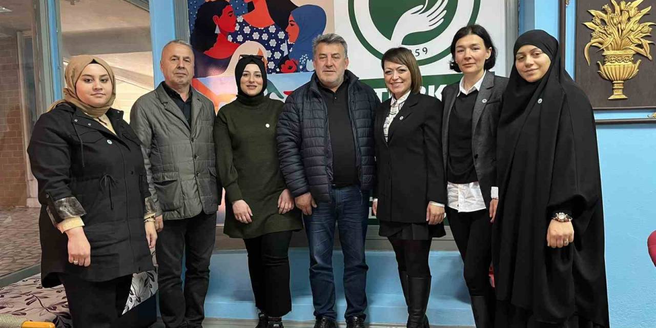 Alaplı Türk Anneler Derneği’nden 150 Adet Yardım Kolisi
